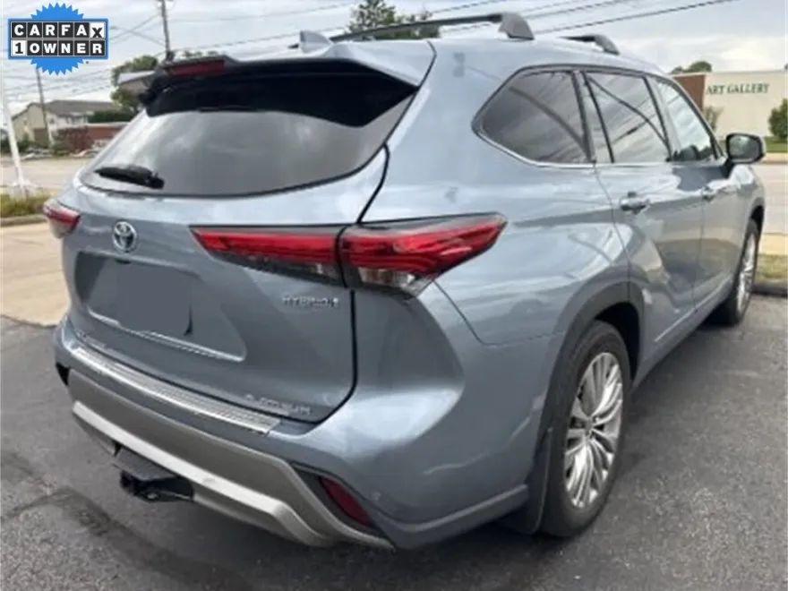 2023 Toyota Highlander Hybrid Platinum photo 1