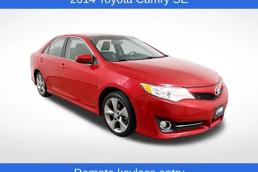 2014 Toyota Camry SE photo 1