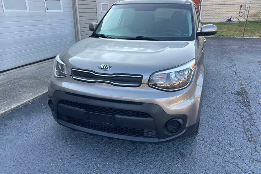 2018 Kia Soul Base photo 1