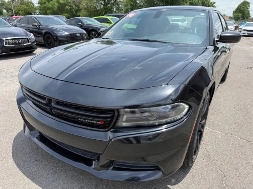 2018 Dodge Charger SXT photo 1
