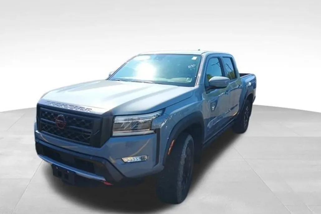 2023 Nissan Frontier PRO-4X photo 1