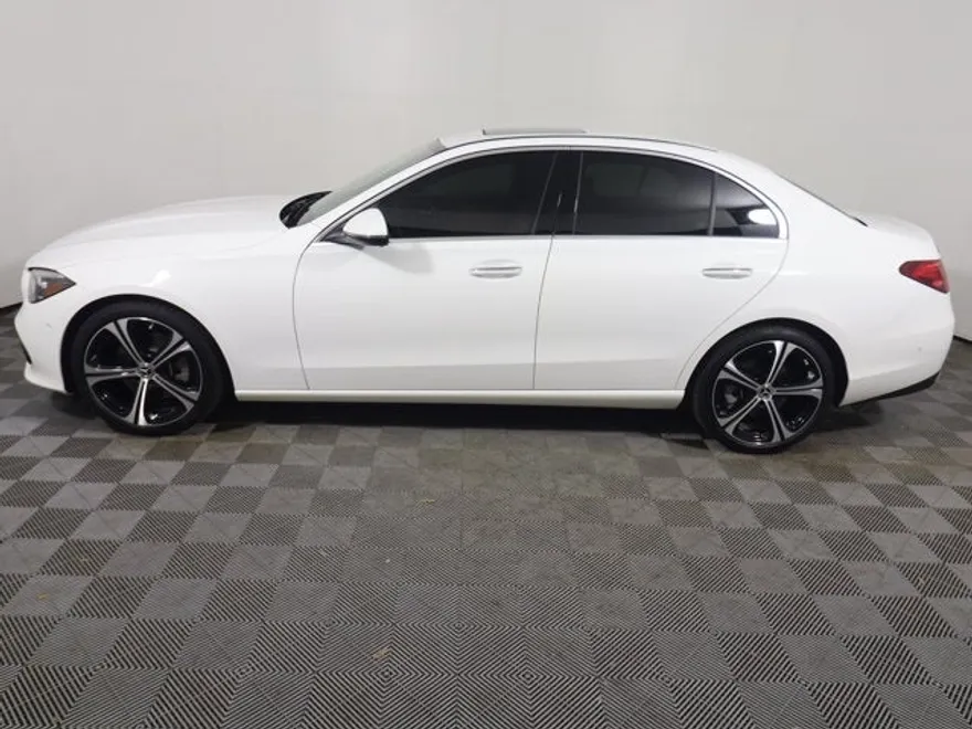 2024 Mercedes Benz C 300 photo 1