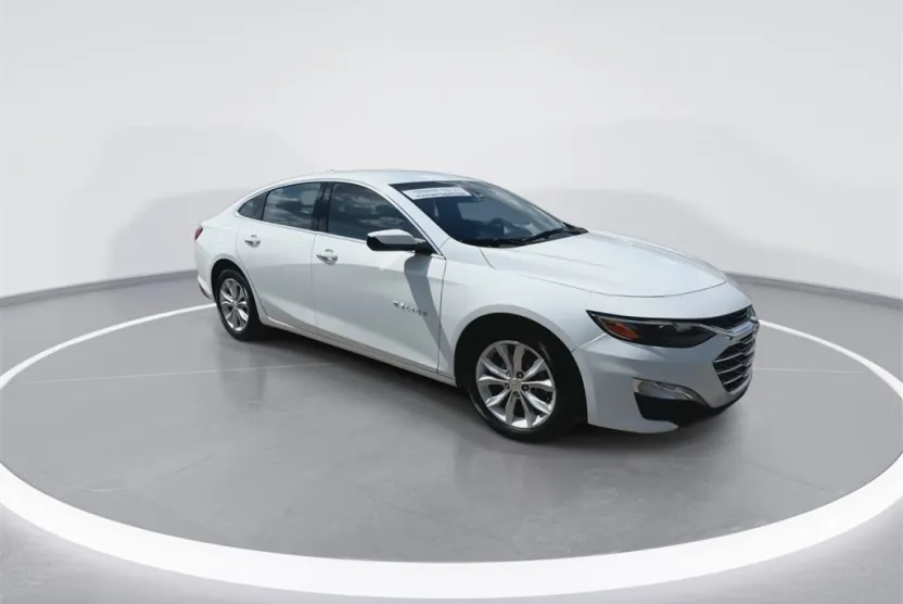 2023 Chevrolet Malibu 1LT photo 1
