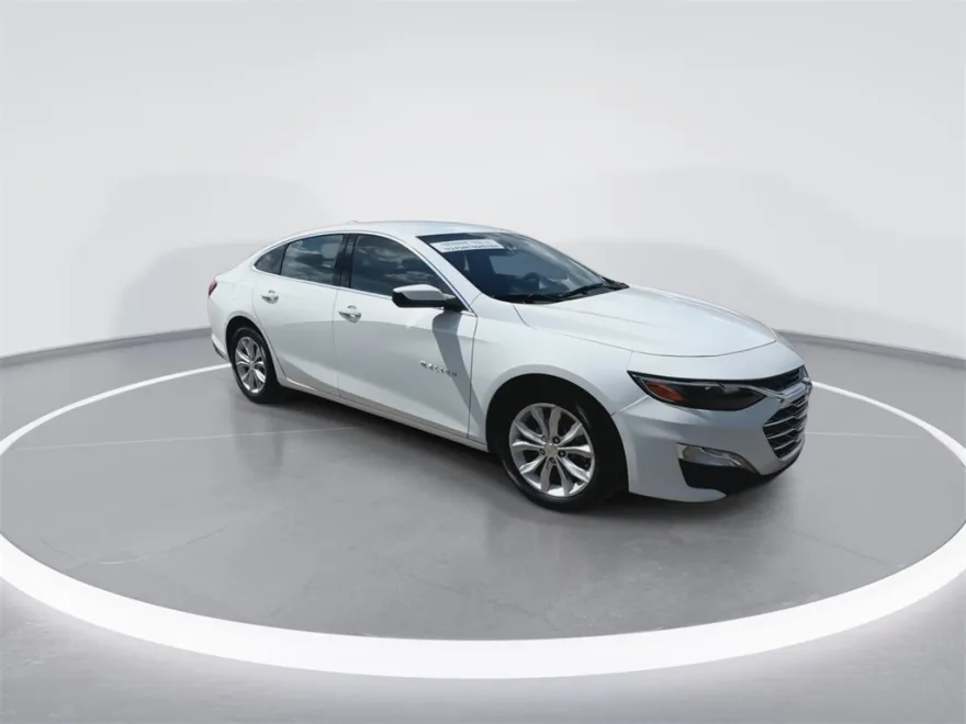 2023 Chevrolet Malibu 1LT photo 1