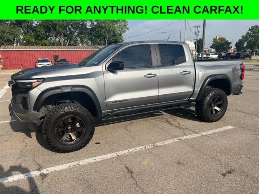 2023 Chevrolet Colorado Z71 photo 1