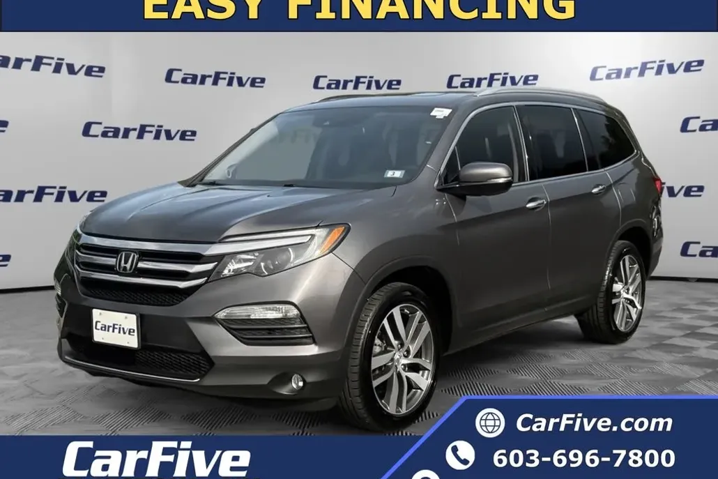 2017 Honda Pilot Touring photo 1
