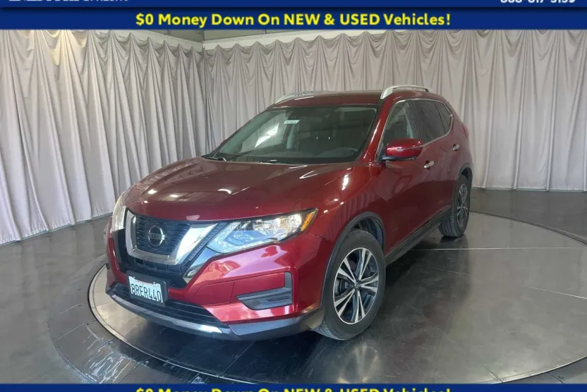 2020 Nissan Rogue SV photo 1