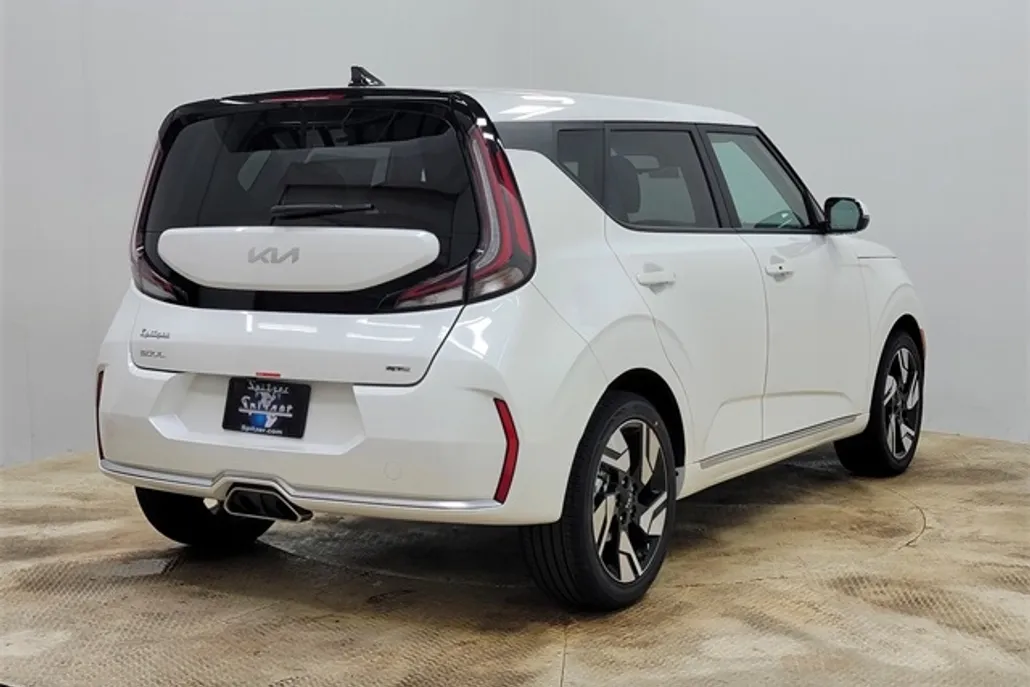 2025 Kia Soul GT-Line photo 1