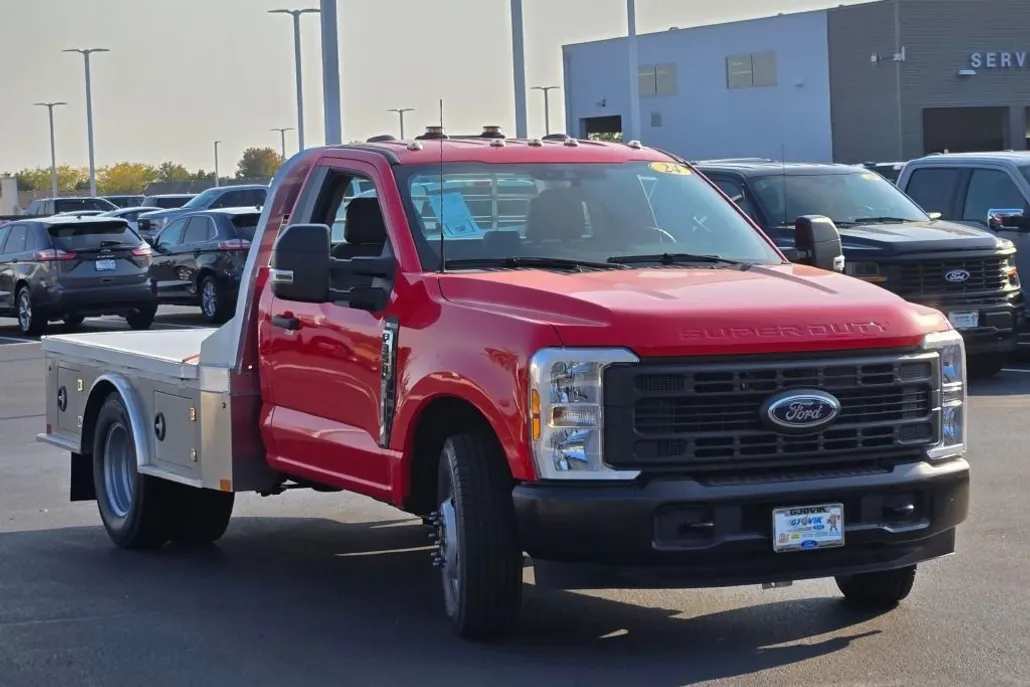 2024 Ford F-350 XL photo 1
