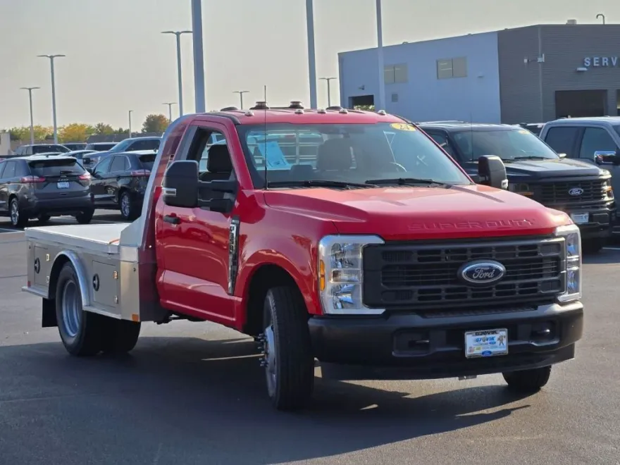 2024 Ford F-350 XL photo 1