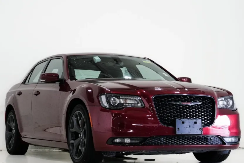 2023 Chrysler 300 S photo 1