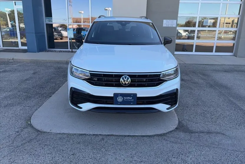 2023 Volkswagen Tiguan SE R-Line Black photo 1