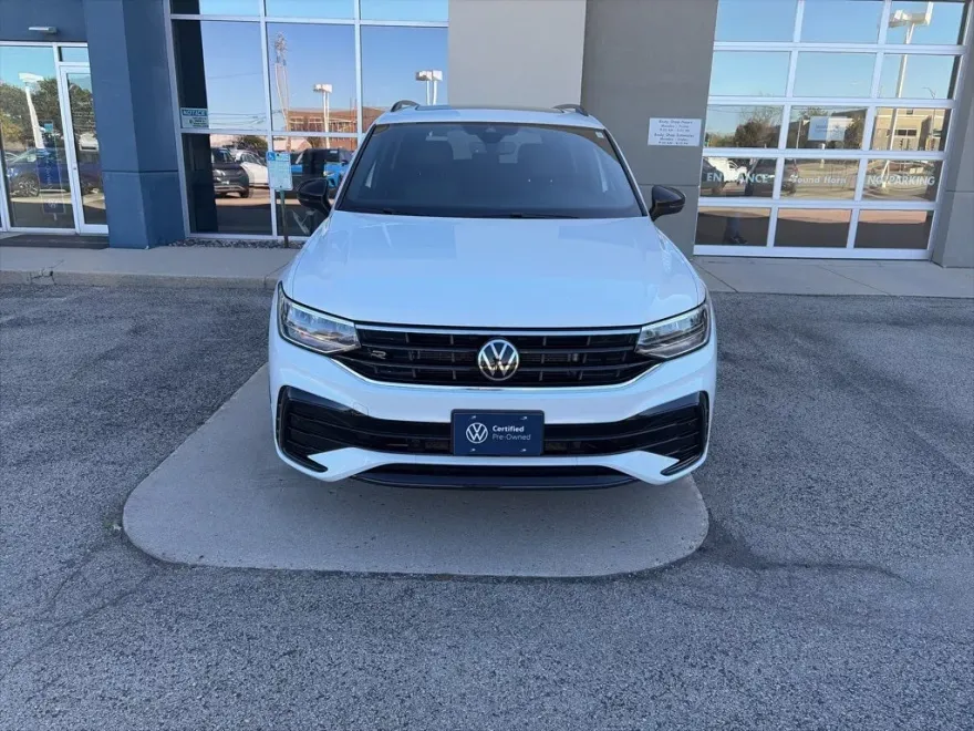 2023 Volkswagen Tiguan SE R-Line Black photo 1