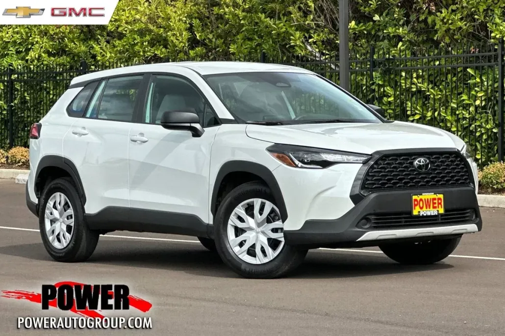 2024 Toyota Corolla Cross L photo 1