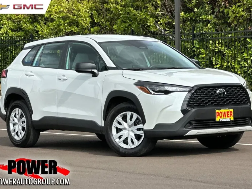 2024 Toyota Corolla Cross L photo 1