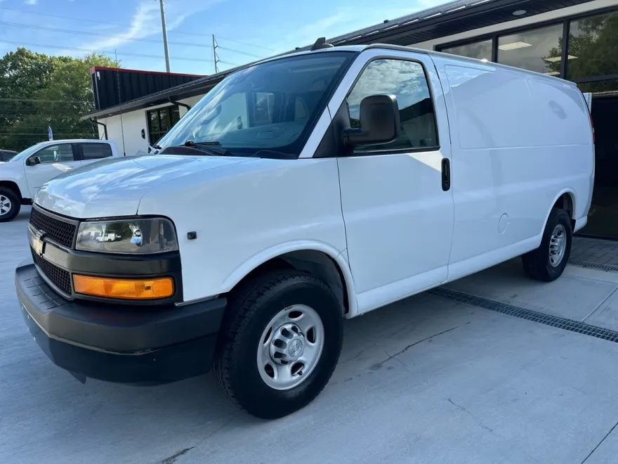 2019 Chevrolet Express 3500 Cargo photo 1