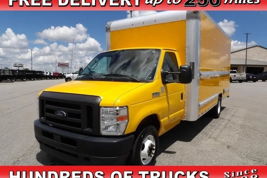 2021 Ford E-350 photo 1