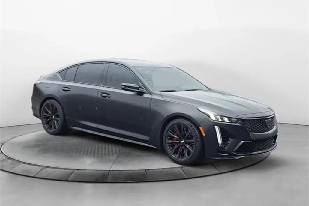 2024 Cadillac CT5 V photo 1