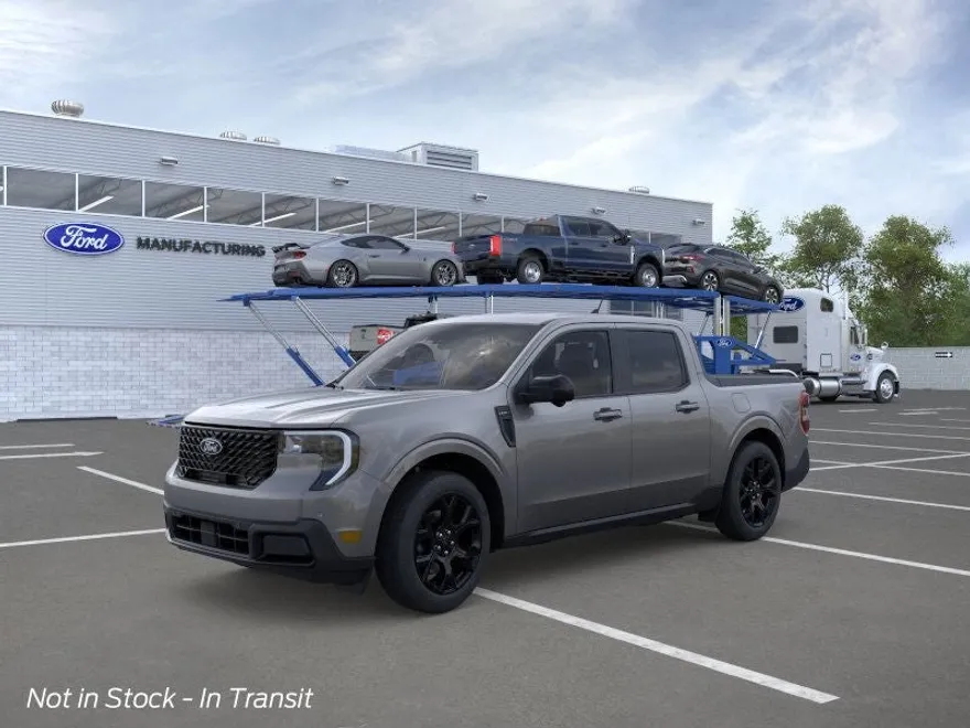 2025 Ford Maverick Lariat photo 1