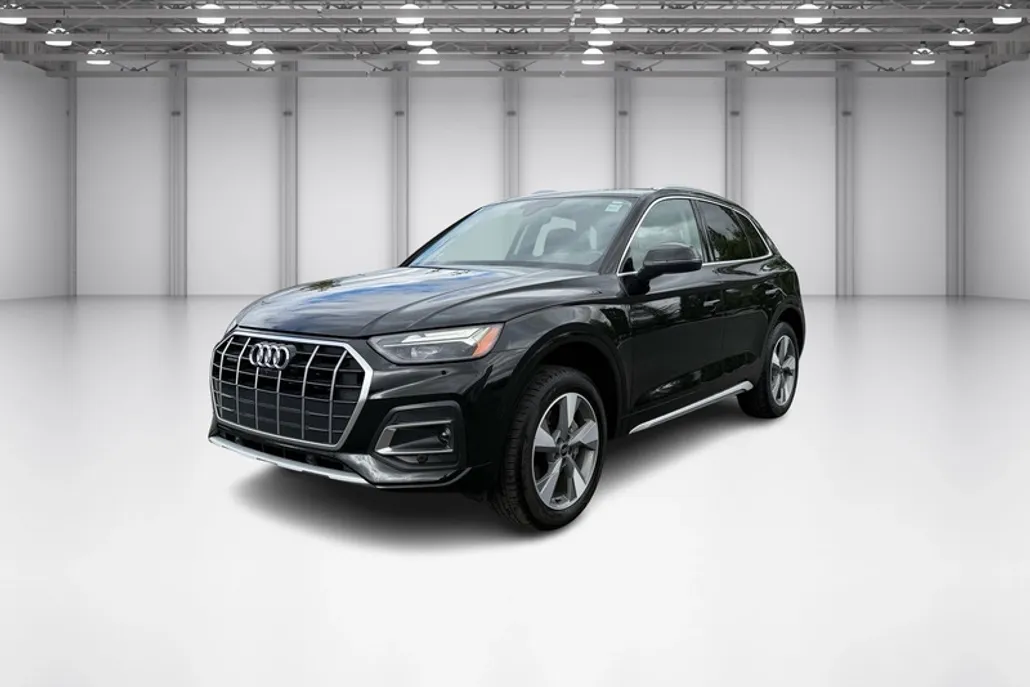 2024 Audi Q5 40 Premium Plus photo 1