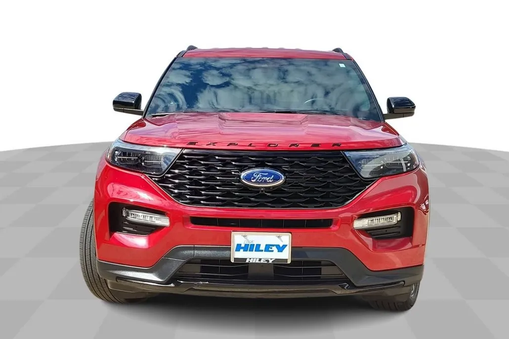 2022 Ford Explorer ST-Line photo 1