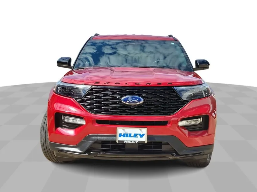 2022 Ford Explorer ST-Line photo 1