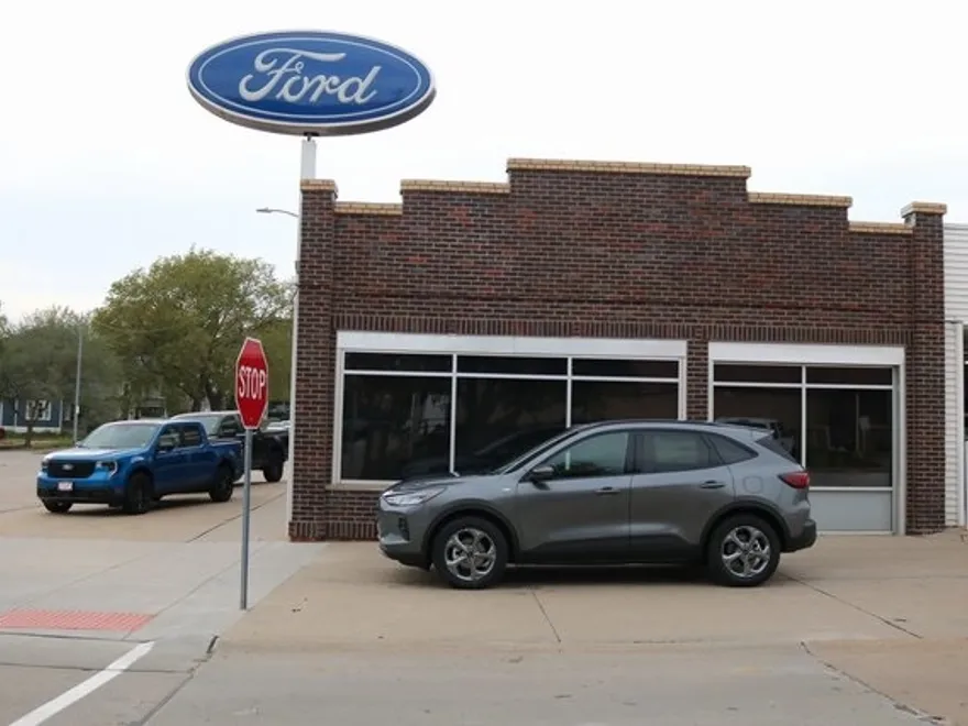 2025 Ford Escape Hybrid ST-Line Select photo 1