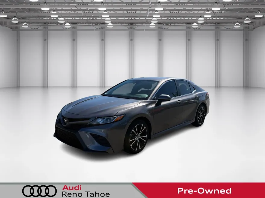 2019 Toyota Camry L photo 1