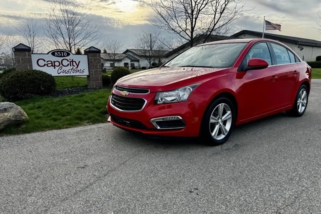 2015 Chevrolet Cruze photo 1