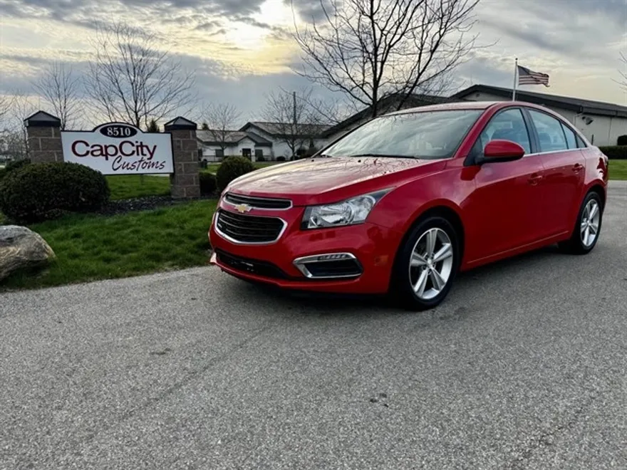 2015 Chevrolet Cruze photo 1