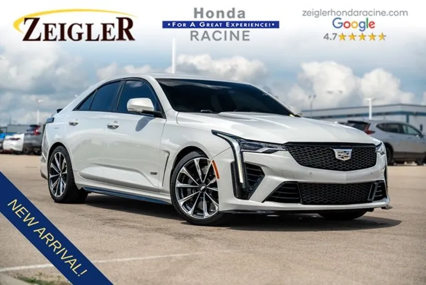 2023 Cadillac CT4 photo 1