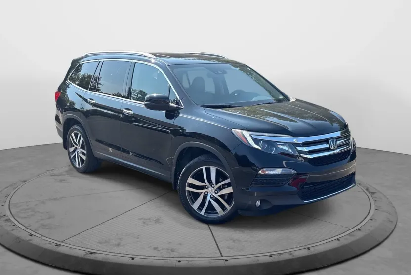 2017 Honda Pilot Elite photo 1