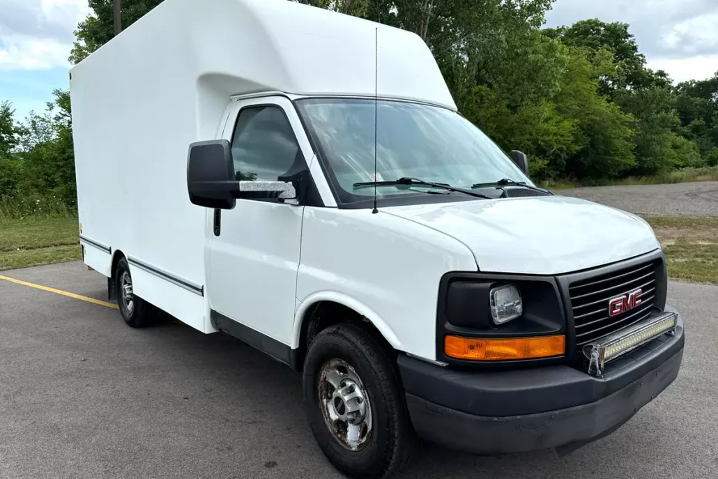 2012 Gmc Savana 3500 Cutaway photo 1