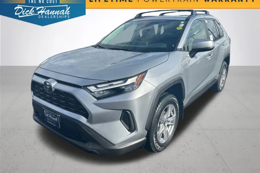 2025 Toyota RAV4 Hybrid XLE photo 1