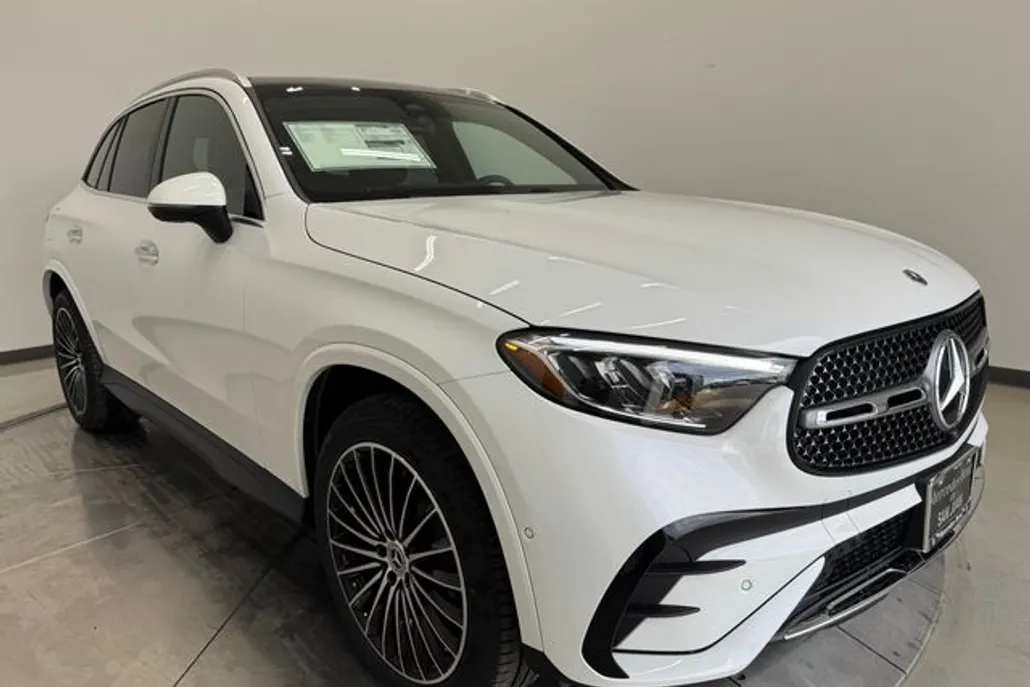 2026 Mercedes Benz GLC 300 photo 1