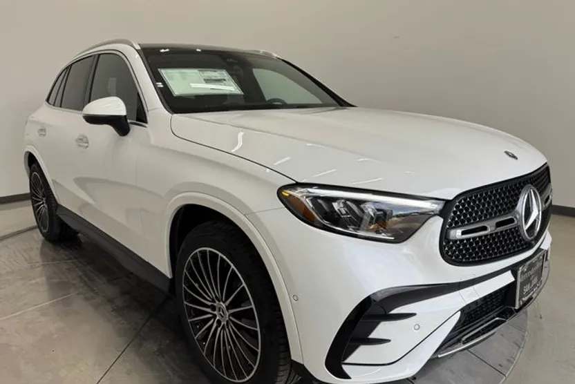 2026 Mercedes Benz GLC 300 photo 1