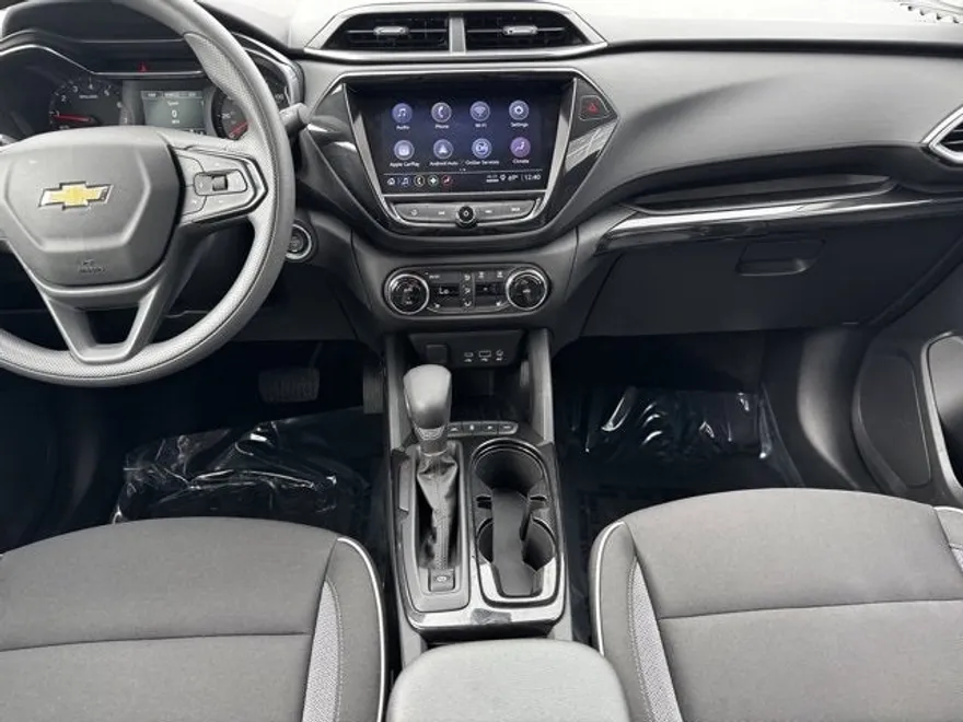 2023 Chevrolet Trailblazer LT photo 1