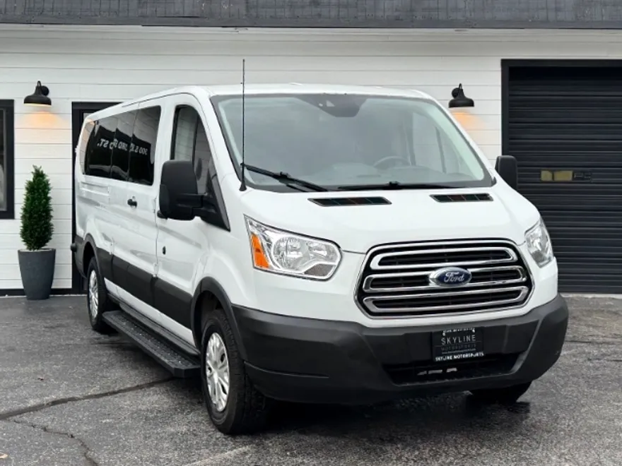 2018 Ford Transit XLT photo 1