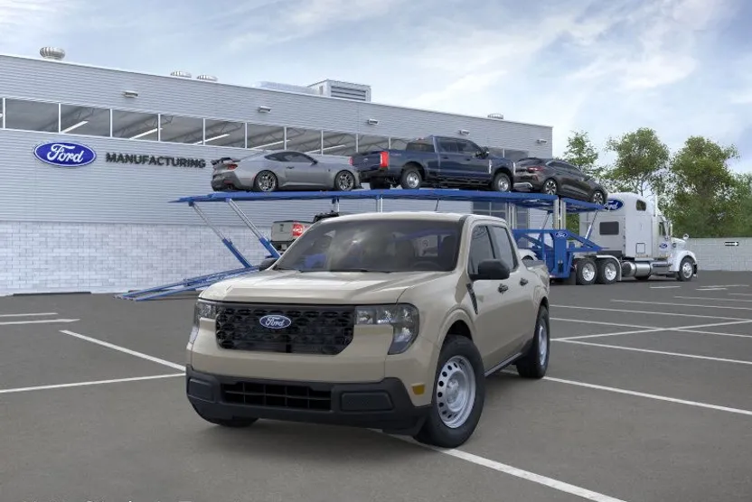 2025 Ford Maverick XL photo 1