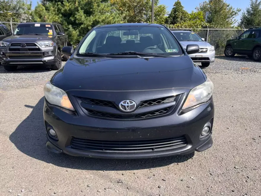 2013 Toyota Corolla S photo 1