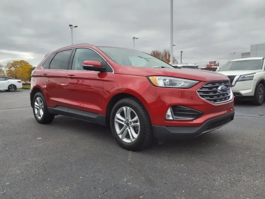 2020 Ford Edge SEL photo 1