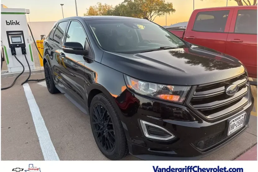 2018 Ford Edge Sport photo 1
