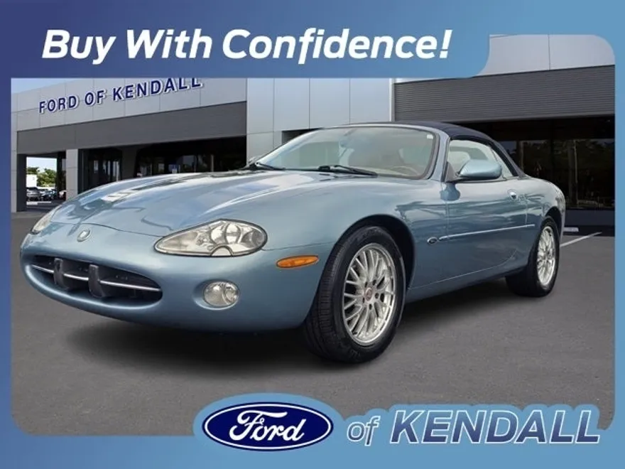 2002 Jaguar XK 8 photo 1
