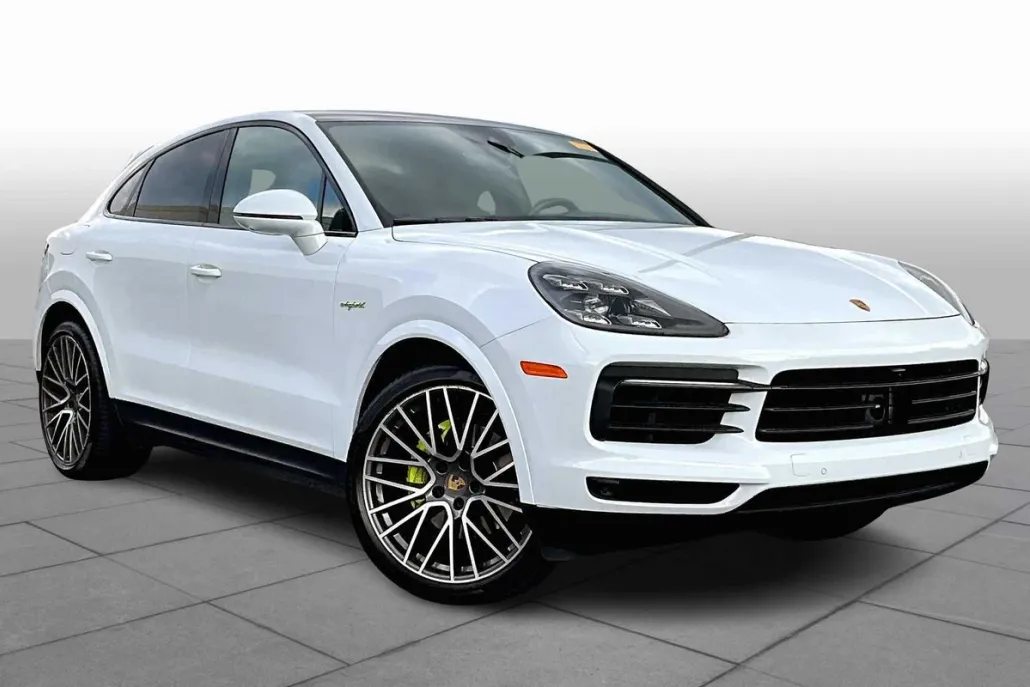 2023 Porsche Cayenne E-Hybrid photo 1