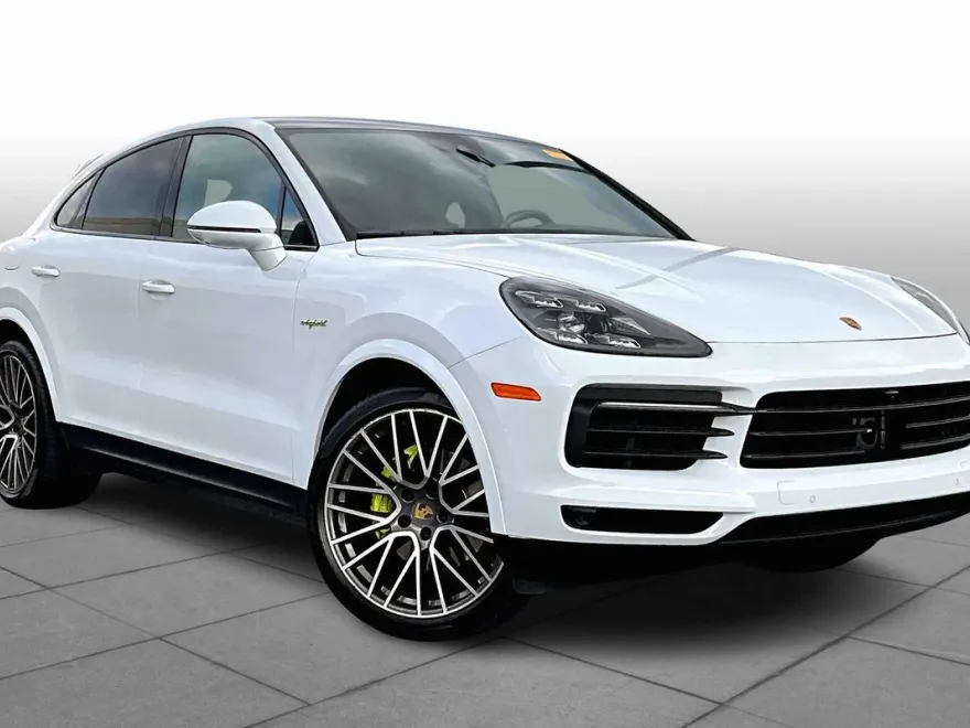 2023 Porsche Cayenne E-Hybrid photo 1