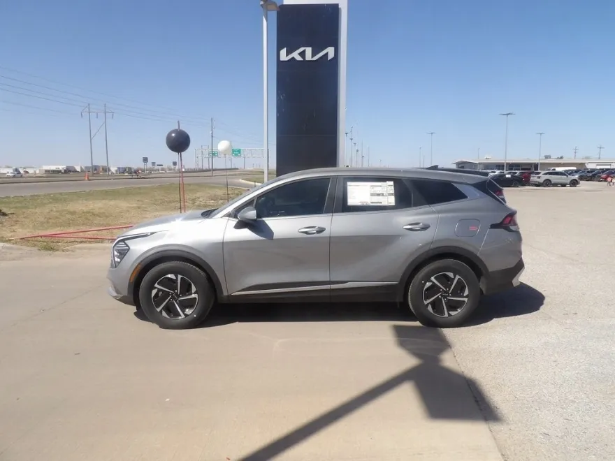 2025 Kia Sportage Hybrid LX photo 1