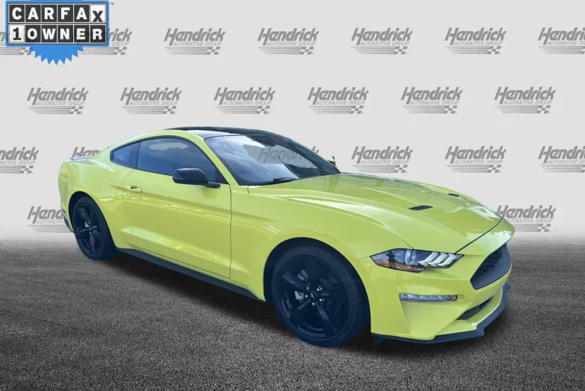 2021 Ford Mustang EcoBoost photo 1
