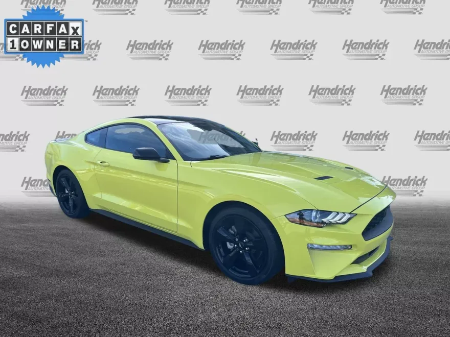 2021 Ford Mustang EcoBoost photo 1