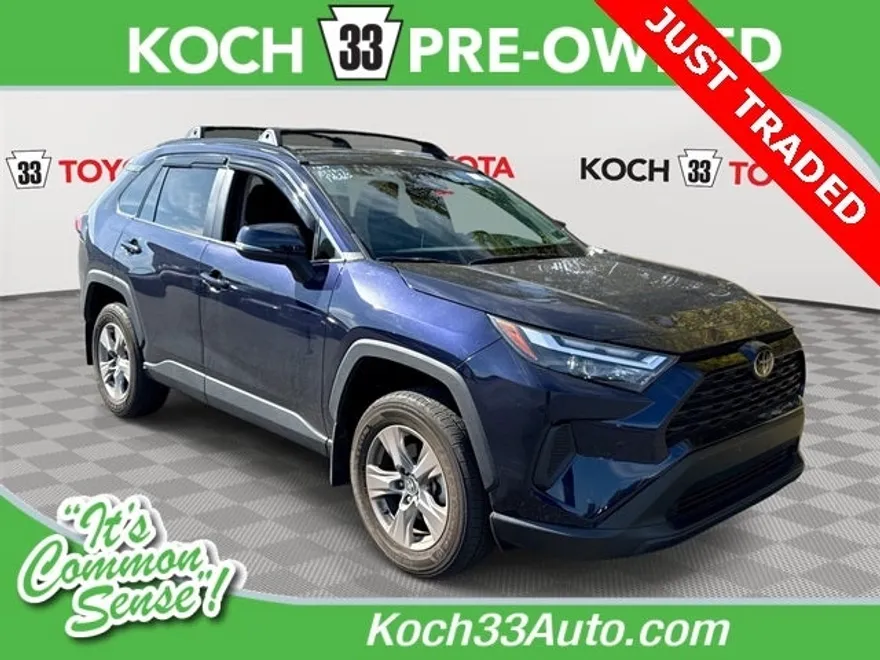2023 Toyota RAV4 XLE photo 1