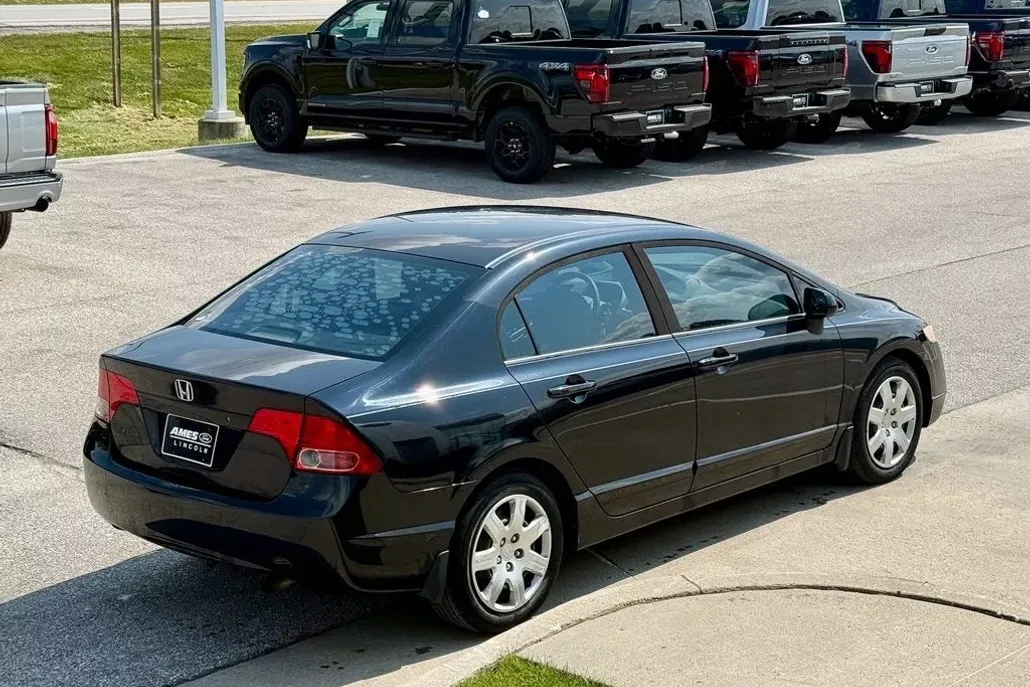 2008 Honda Civic LX photo 1
